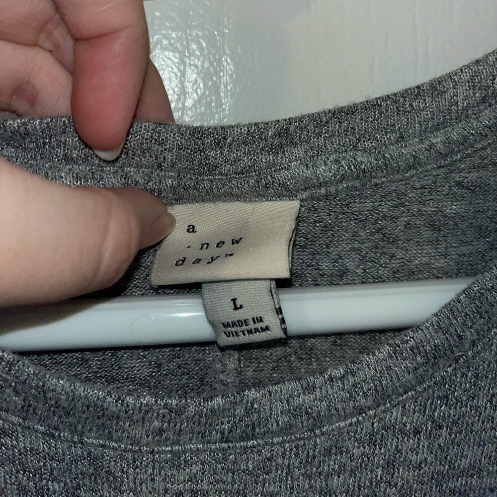 Muscle Tank - Picture 2 of 2